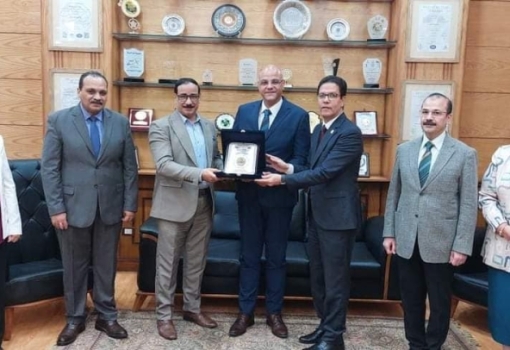 Benha University Board honors Benha Faculty of Engineering Dean After reaching Retirement Age