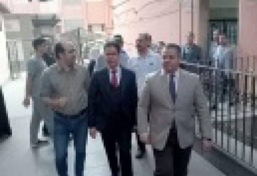 The University president inspects the medical service of the patients in the University hospital